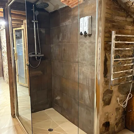 Sant Sebastia Con Jacuzzi, Sauna Y Jardin