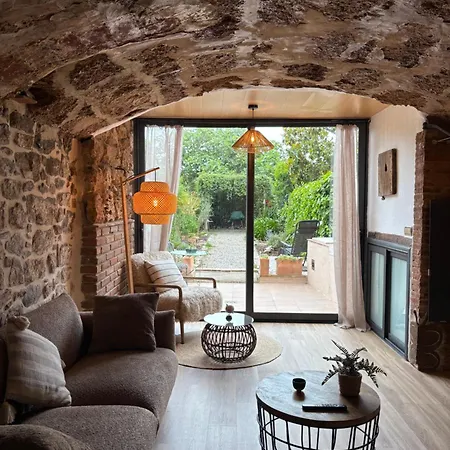 Sant Sebastia Con Jacuzzi, Sauna Y Jardin