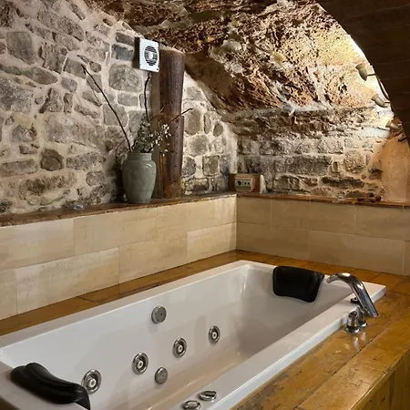 Sant Sebastia Con Jacuzzi, Sauna Y Jardin * Moia